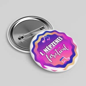 Népzenei fesztivál fém kitűző